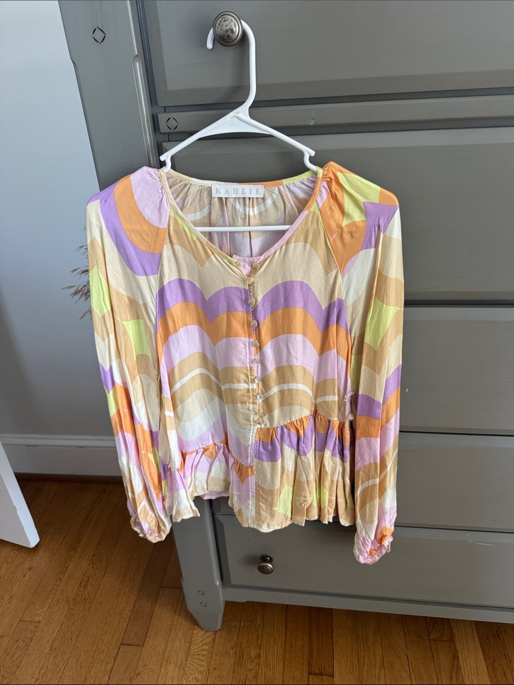 Karlie Pastel Wave Peplum Blouse in Lavender, Peach & Cream